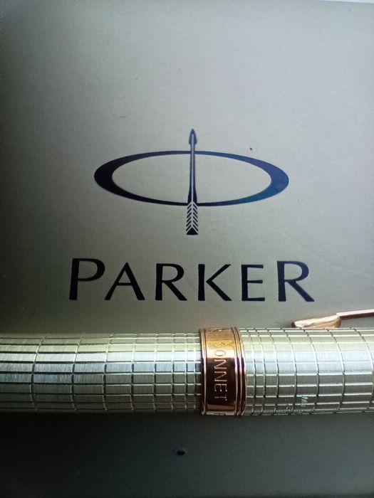 Срібна кулькова ручка Parker SONNET Cisele Silver PGT BP 88 132