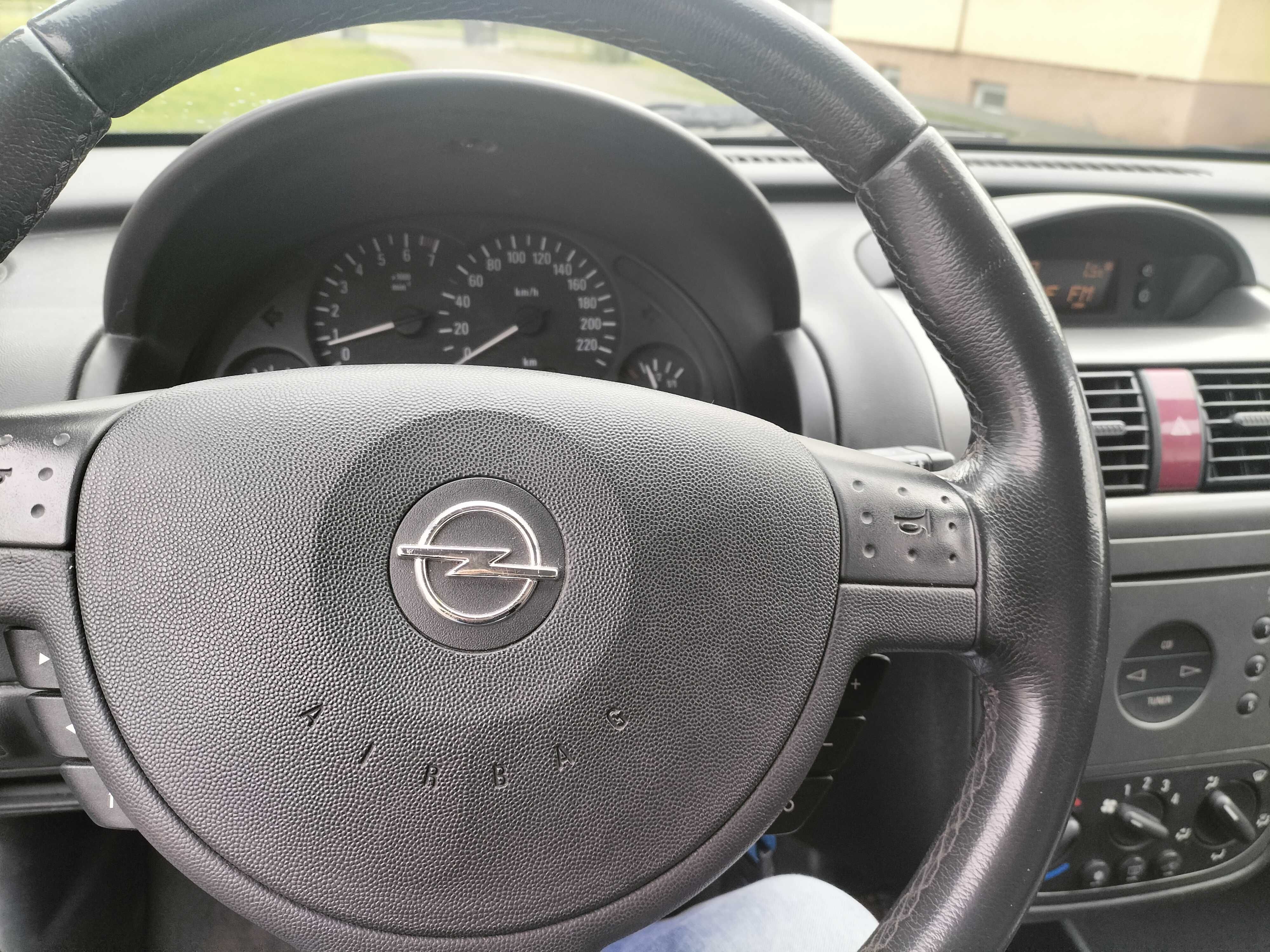 Opel Corsa C 1.2 2004r