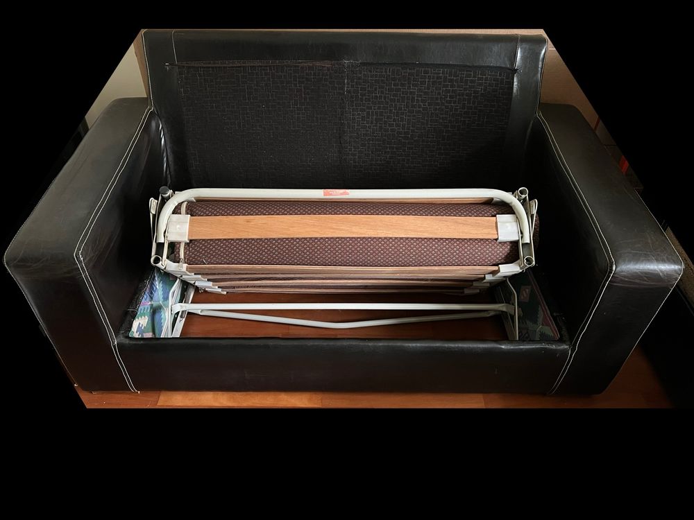 Conjunto 2 sofás (Sofá Cama 2 lugares + Sofá 2 lugares) + repousa pés