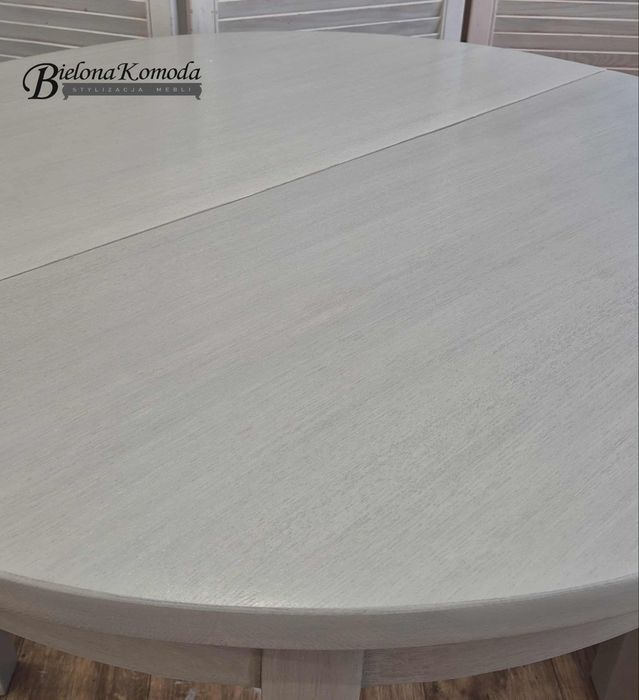 Dębowy stół po odnowieniu okrągły rozkładany