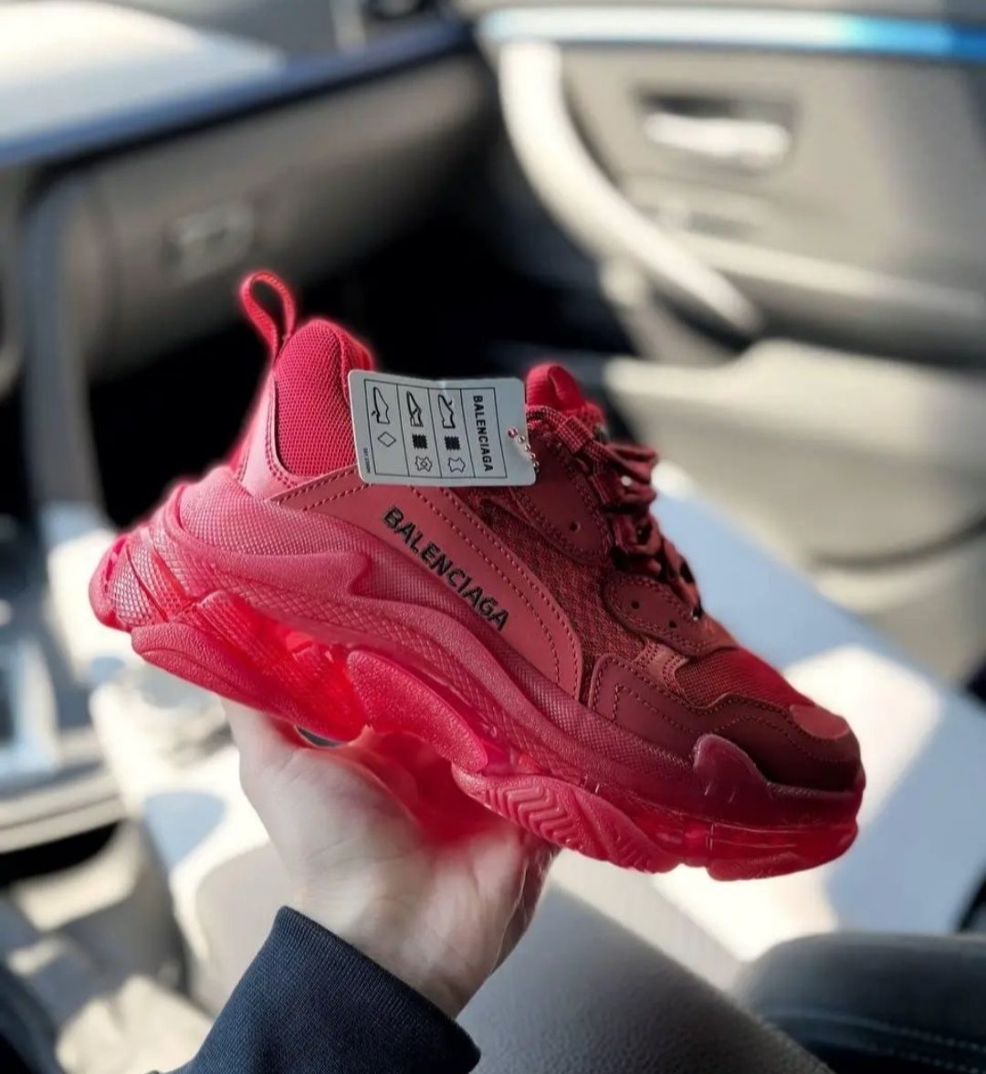 Жіночі кросівки Balenciaga Triple S Neon Red