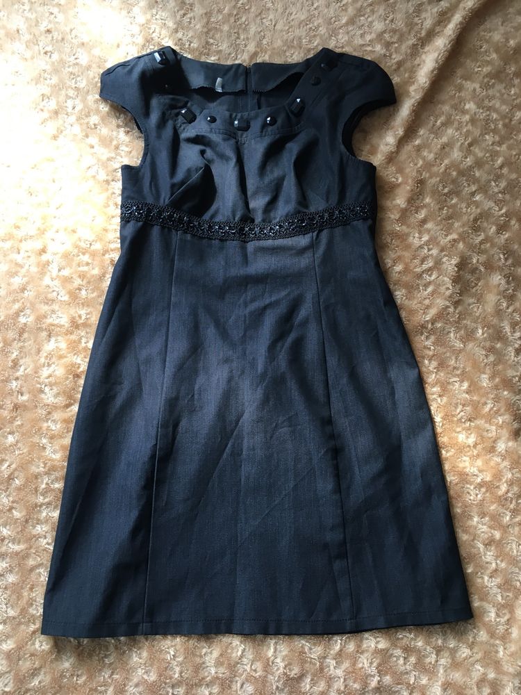 темно сіра сукня