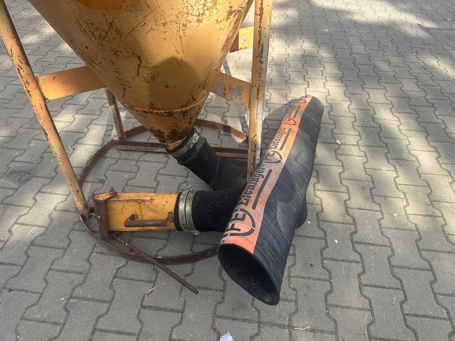 Zbiornik pojemnik dźwigowy łańcuchy EICHINGER 1017 na beton silos 500L