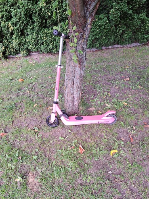 Hulajnoga elektryczna dla dzieci