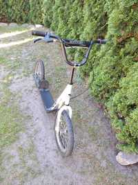 Hulainoga scooter