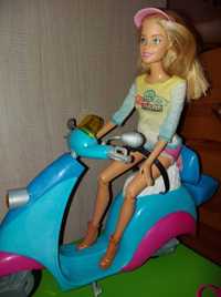 Barbie + skuter, piesek, plecak