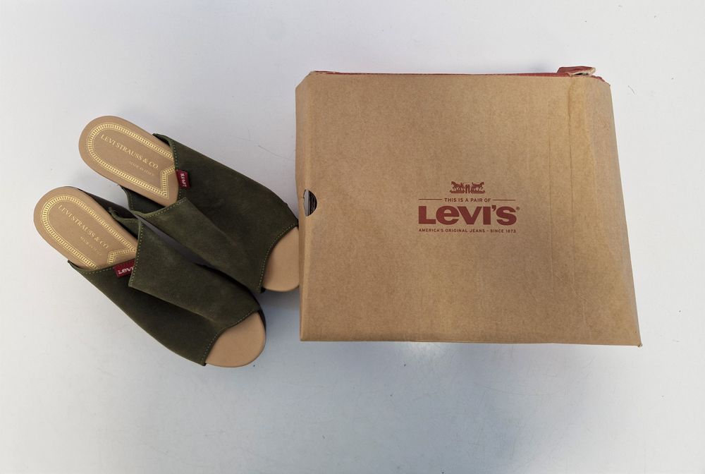 Klapki Na Koturnie Levi's