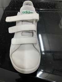 Sapatilhas adidas tamanho 30