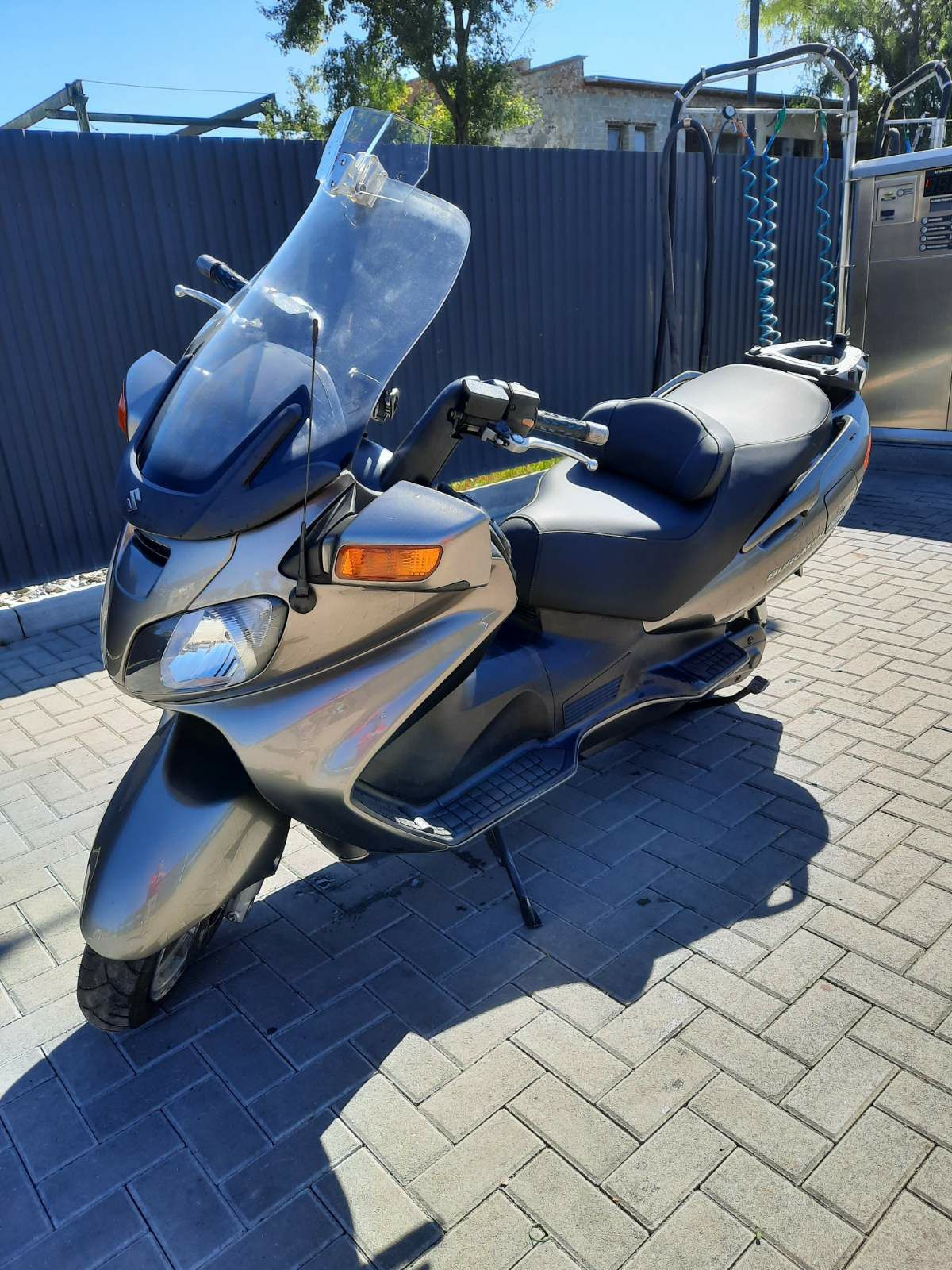 Макси скутер Suzuki Burgman 650