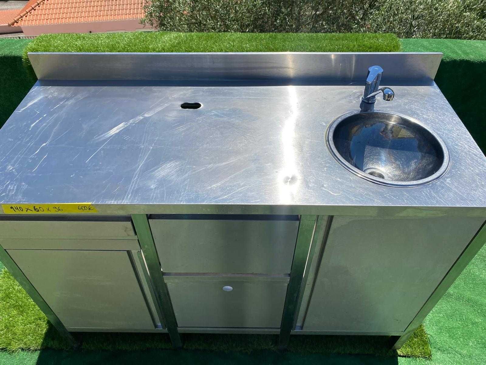 Bancada inox com bate borras, gaveta e lava mãos