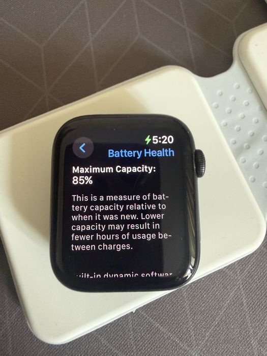 Apple Watch SE Space Gray Aluminum Case - 44MM
