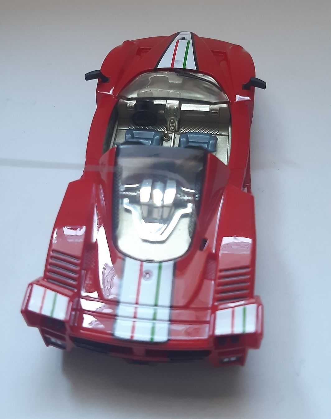 Модель Ferrari F50  на Радио управление