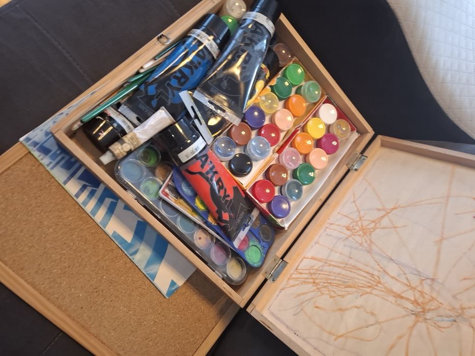 Zestaw farb do twórczości artystycznej