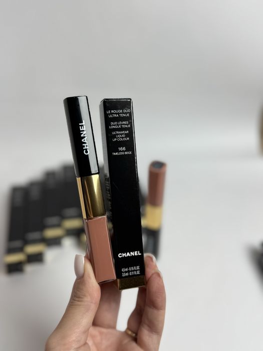 Помада блиск Chanel Le Rouge Duo 166