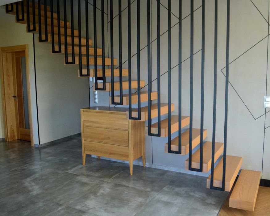 Schody półkowe dąb-jesion-orzech.Schody półkowe drewniane