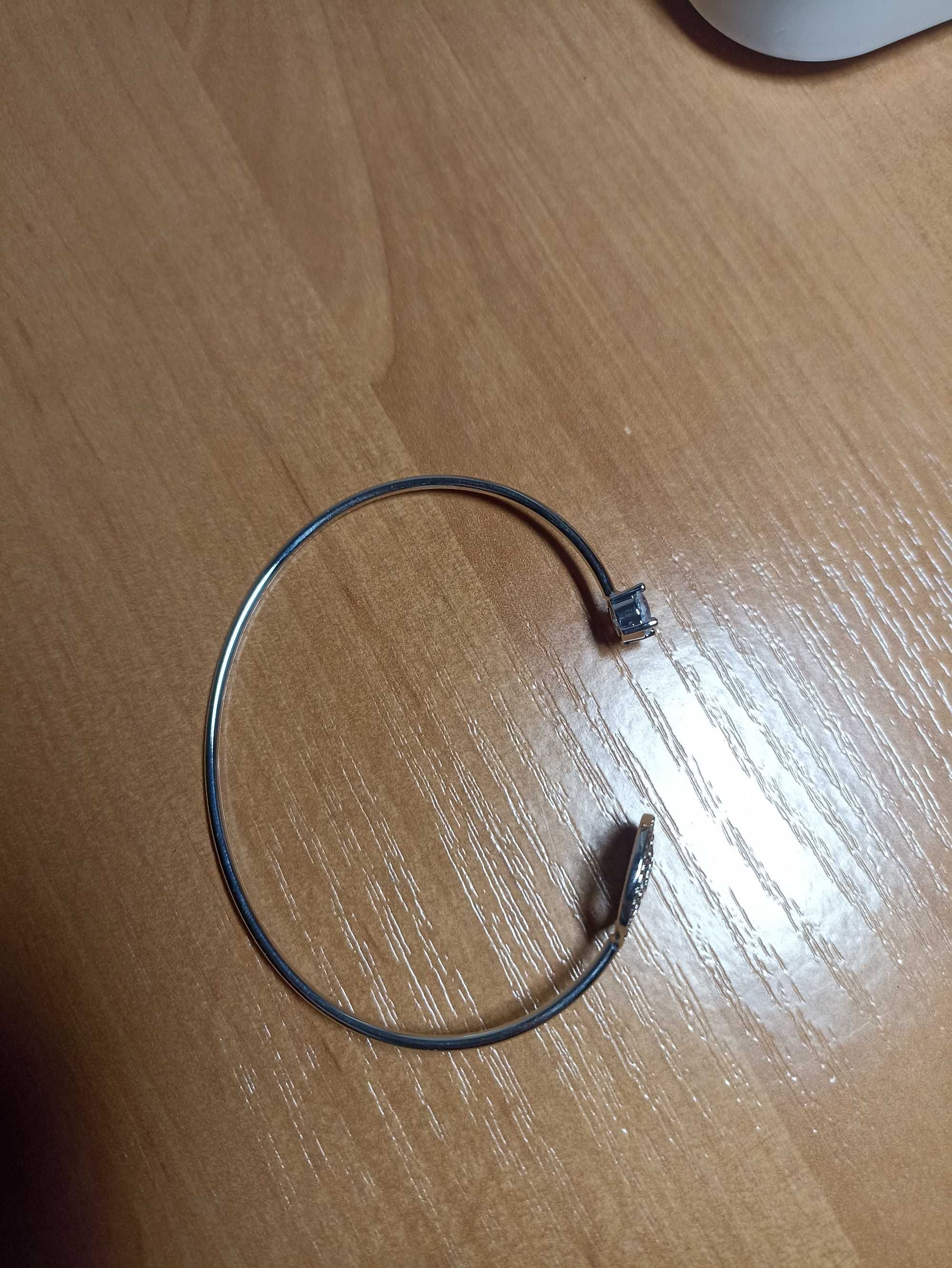 Браслет з деревом