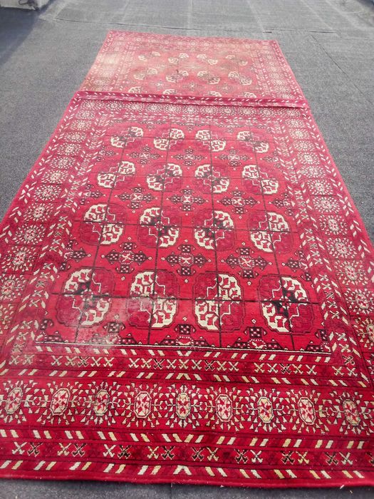 Продам килим (2шт) та килимове покриття