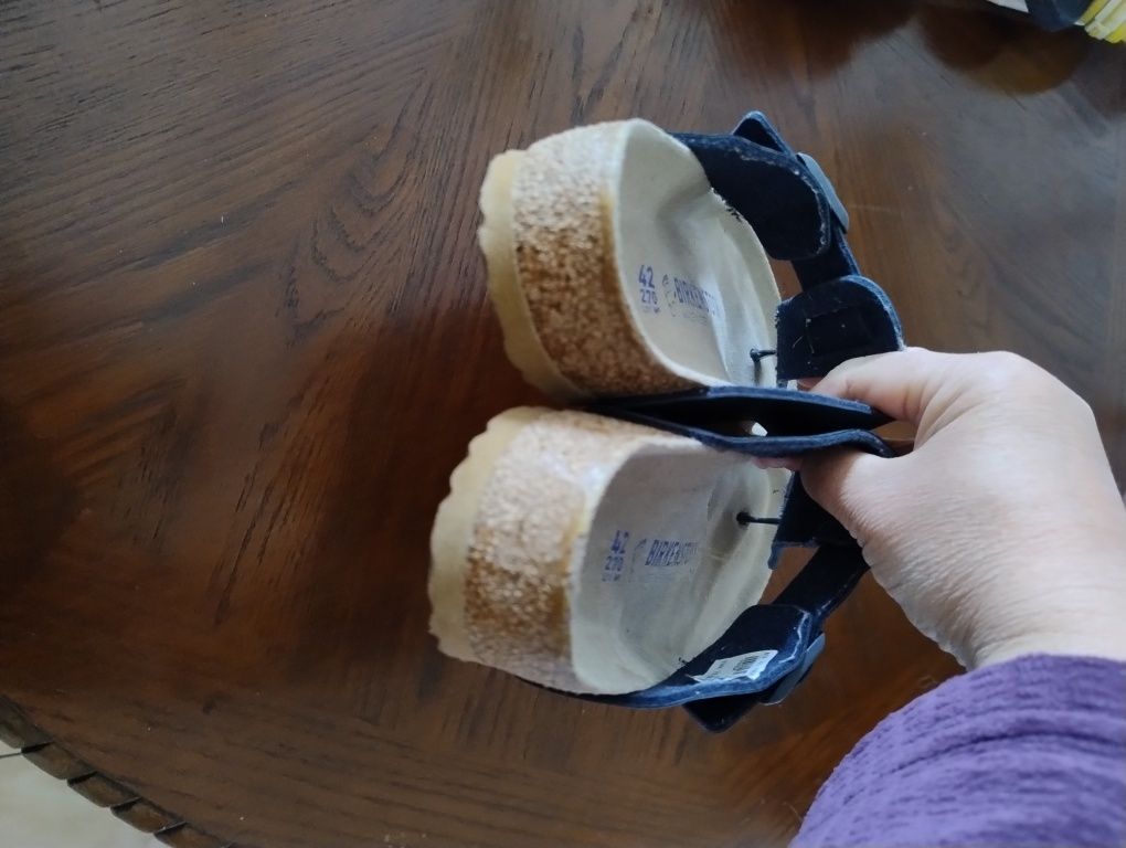 Продам шльопанці фірми Birkenstock.