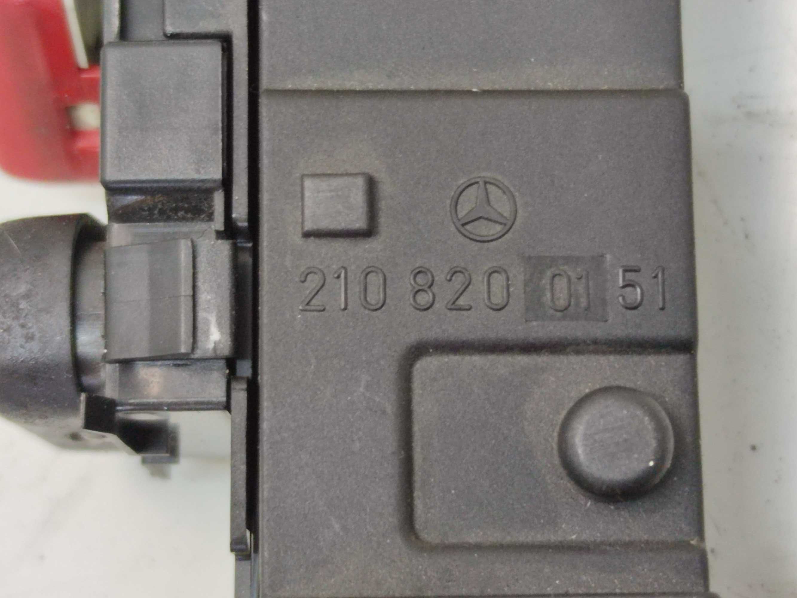 Mercedes W210 Panel Przycisków Awaryjnych Podgrzewania