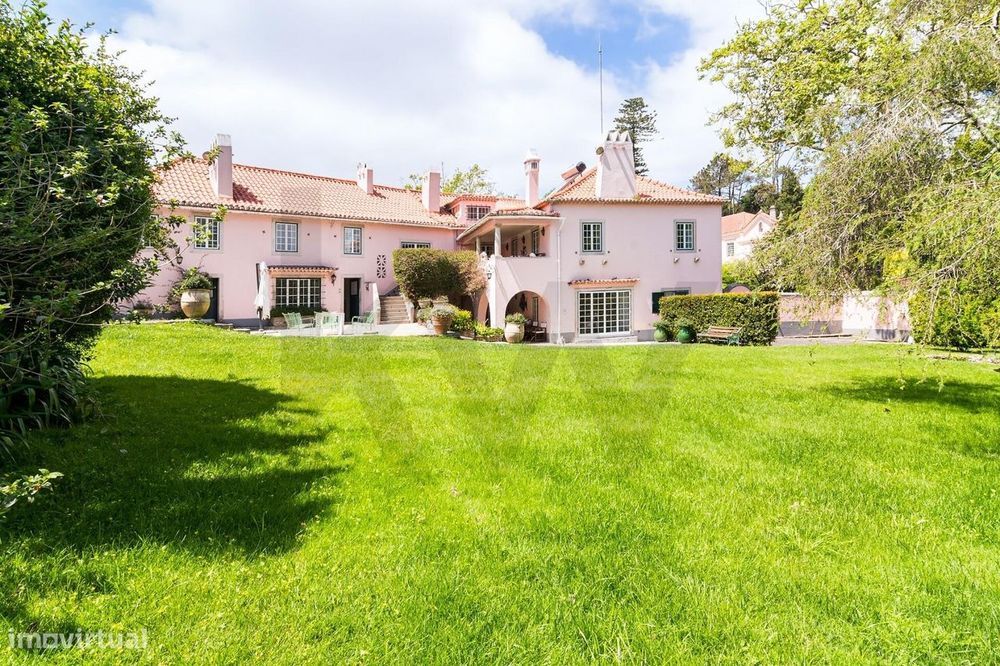 Quinta Histórica de Prestígio na Avenida Conde Sucena, no Coração de S