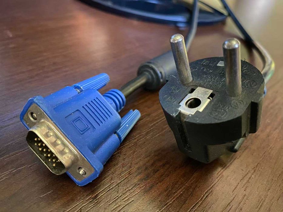 Monitor LG (22 cale)