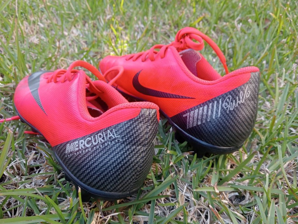 Chuteira Criança - Nike Mercurial Vapor XII Club CR7 MG Multi-Ground