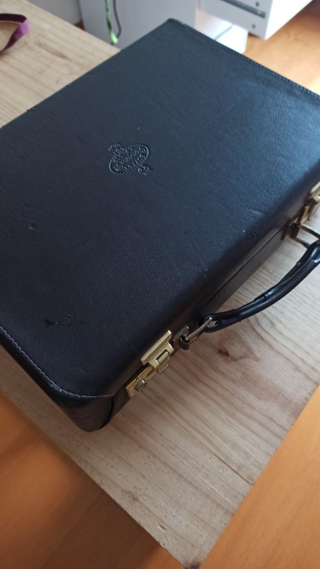 Clarinete Buffet Crampon E13