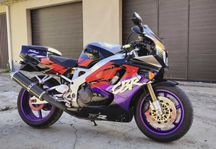 CBR 900RR Fireblade SC28