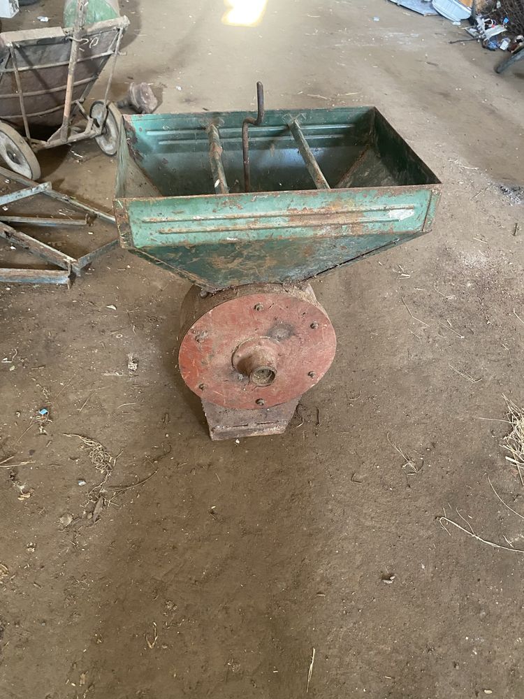 Продам дку , зернодробилка