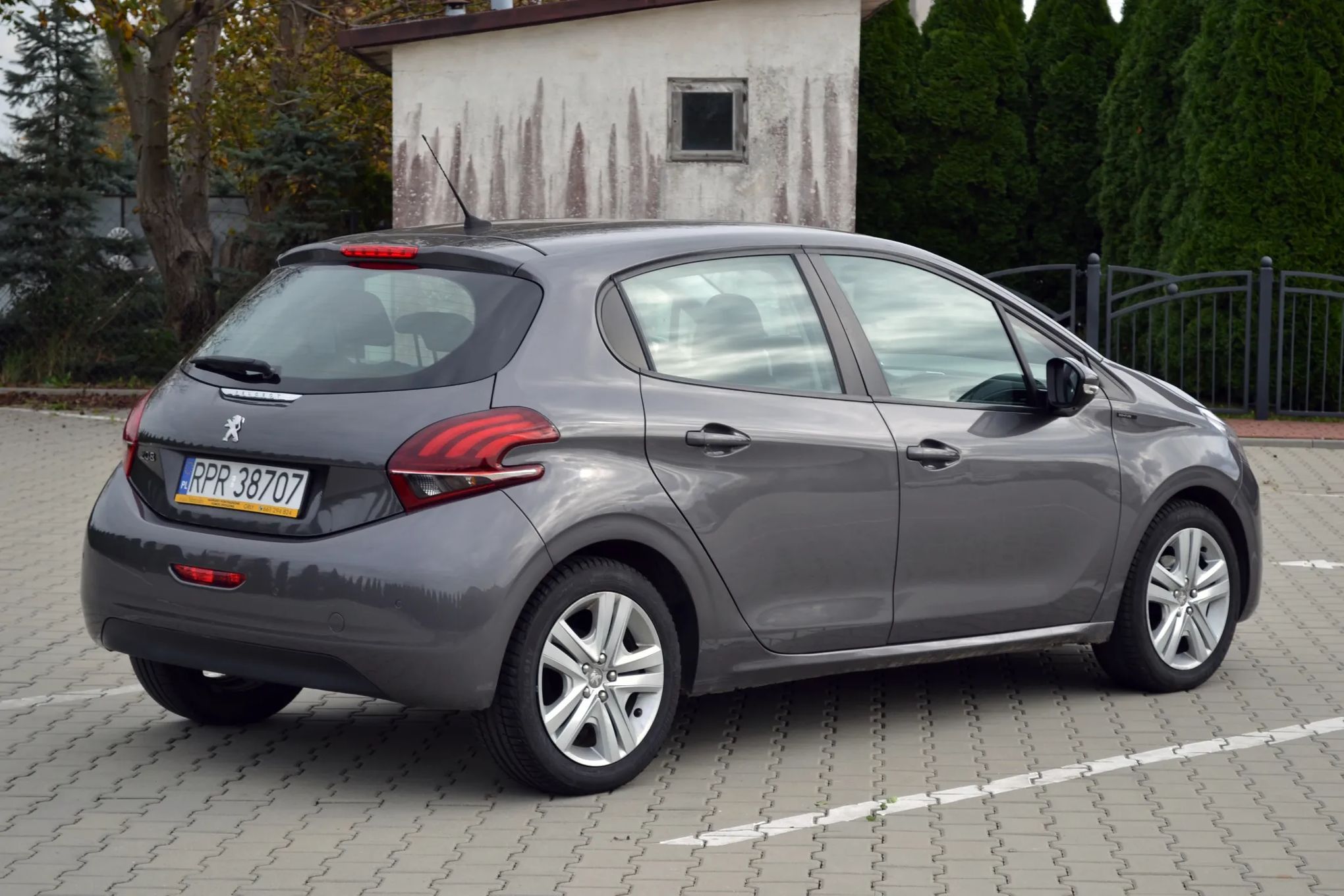 Peugeot 208 Klimatyzacja, tempomat, elektryczne szyby