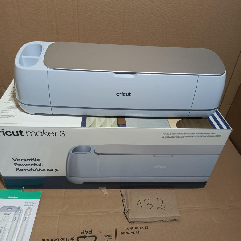 Ploter Cricut Maker 3 z wyposażeniem