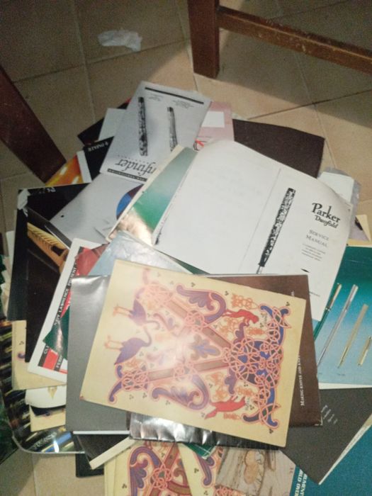 Lote de revistas da Zippo e Parker