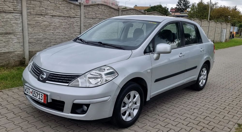 Nissan Tiida Niemiec 1.6 ben Sedan 130 tys km Serwis Climatronic 100% sprawne