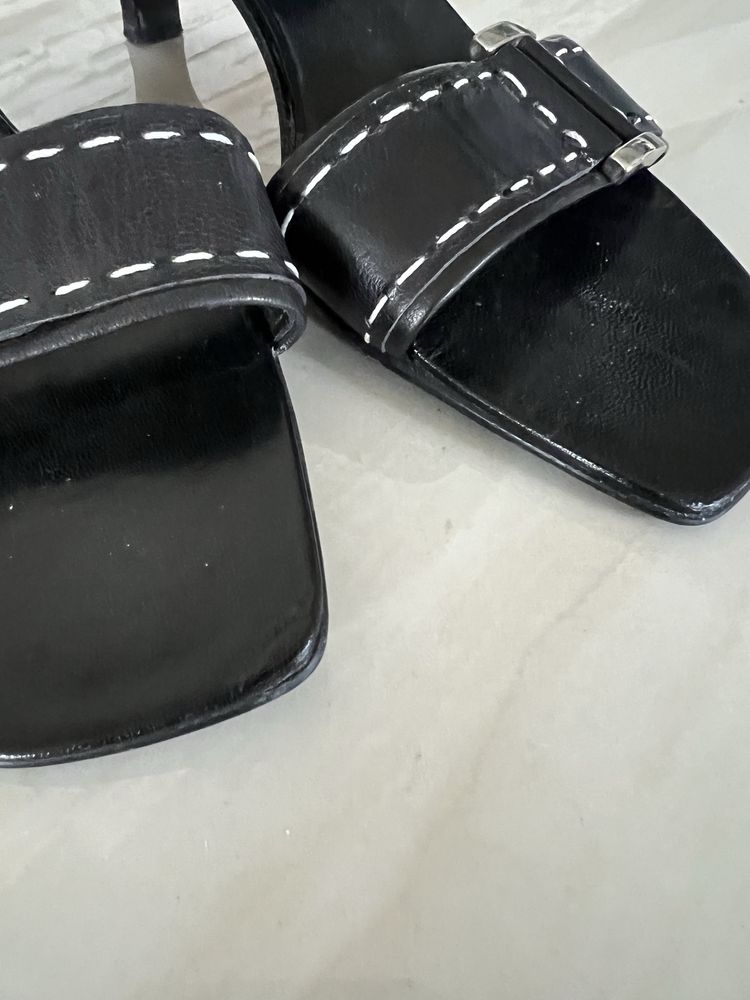 Buty na obcasie 39 Maripe