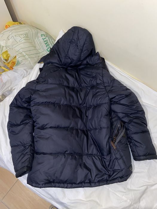 Тепла зимова чоловіча куртка, в ідеальному стані