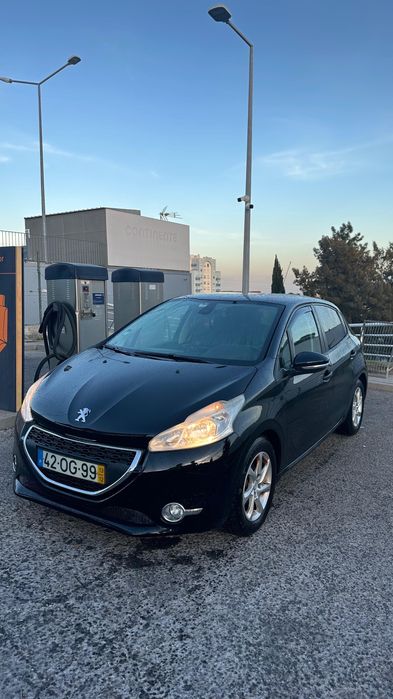 Peugeot 208 1.2VTI