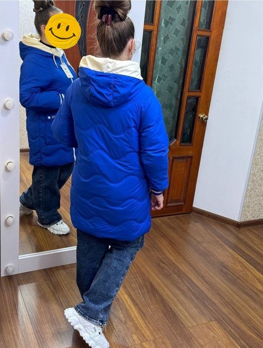 Жіноча курточка з капюшоном