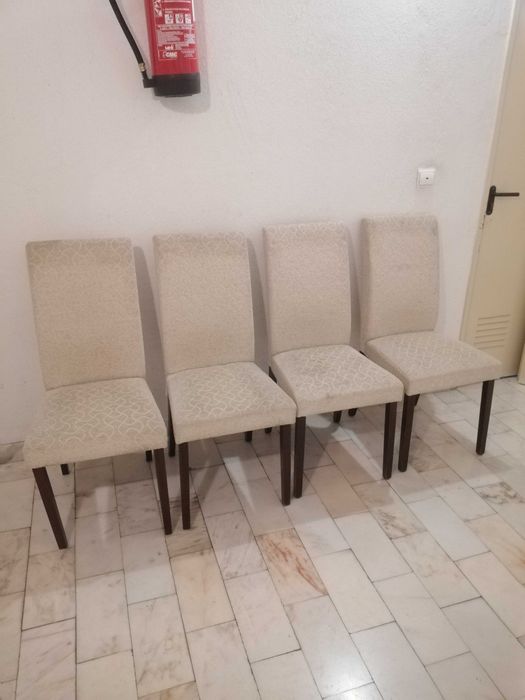 conjunto de cadeiras de sala