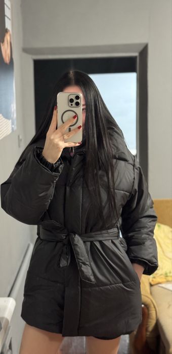 Пуховик зимний черного цвета