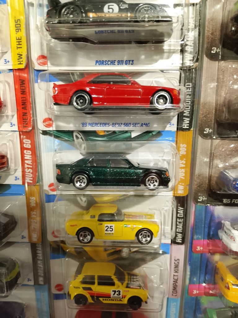 Hot wheels 83 auta