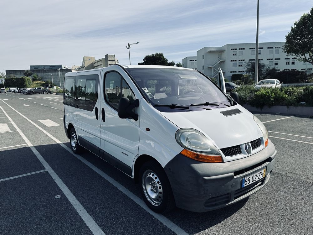 Renault trafic 9Lugares 62.000km C/AC 1 dono