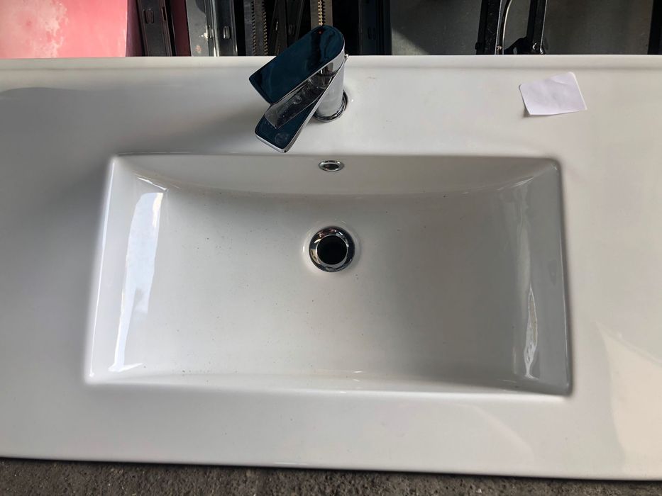 Sprzedam Zlew z bateria prostokatny