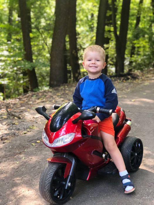 Дитячий електромотоцикол