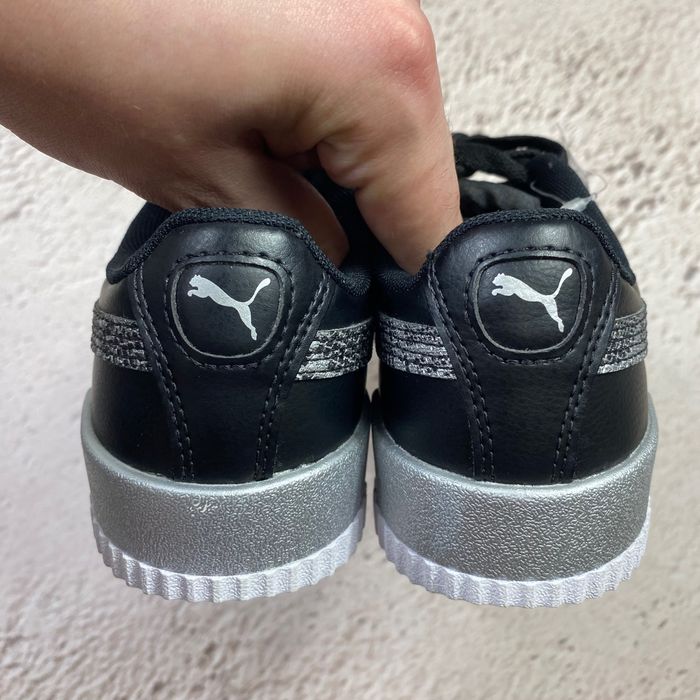 оригінал нові жіночі кросівки puma carina untamed