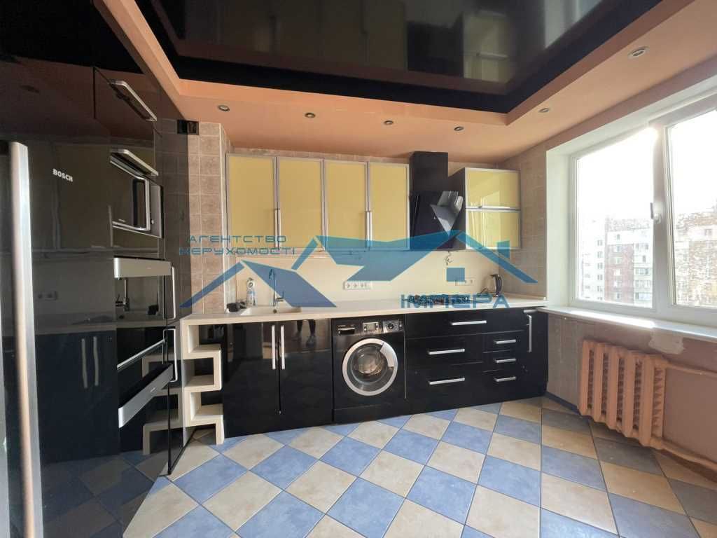 Продам 4к квартиру на Леваді