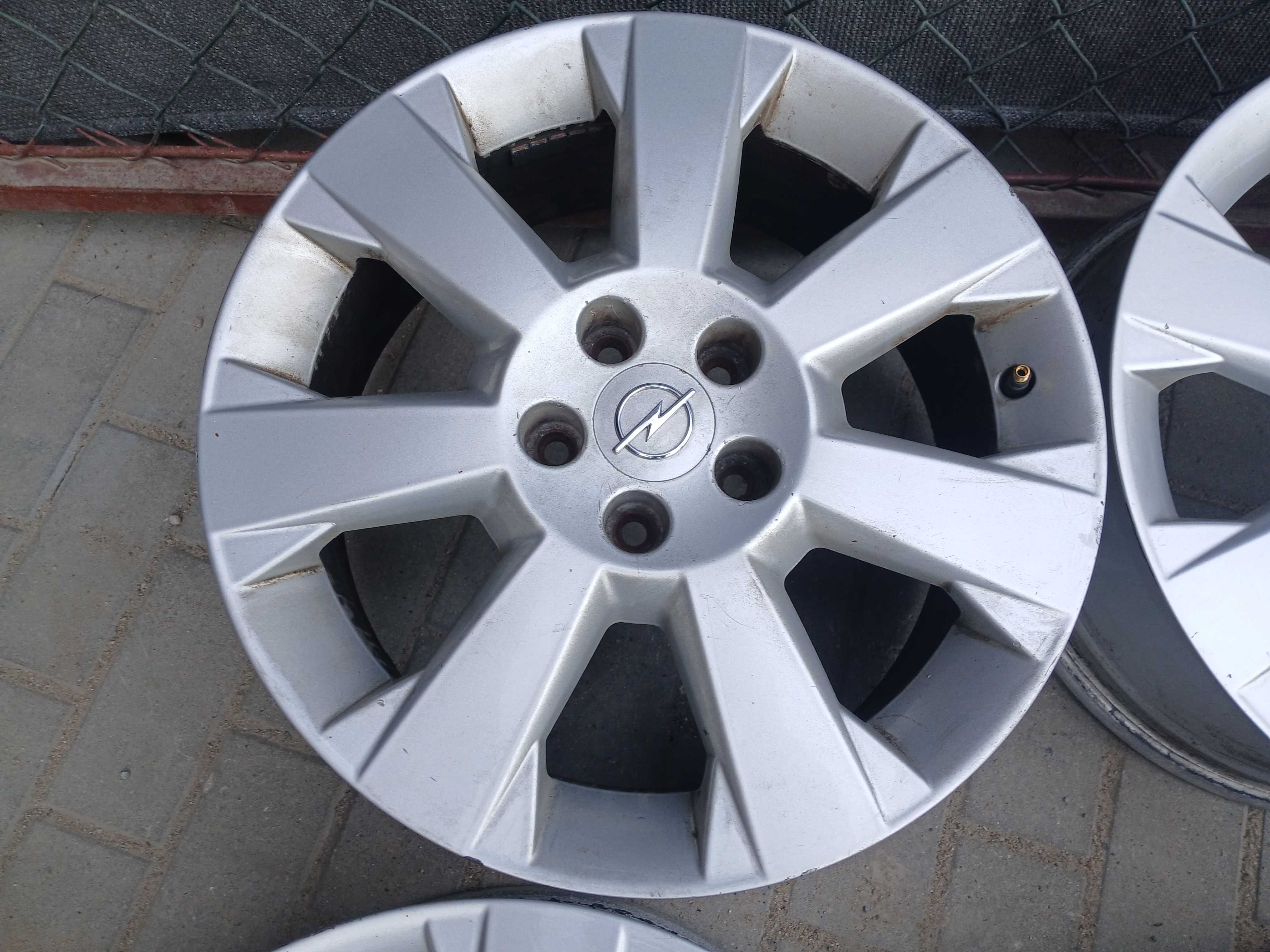 4x felgi R17 5x110 Opel Astra H Zafira Meriva Vectra C Saab