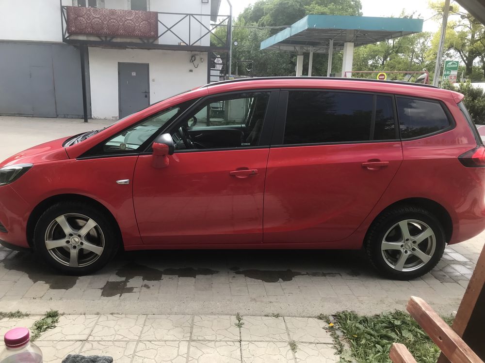 Opel Zafira 2017