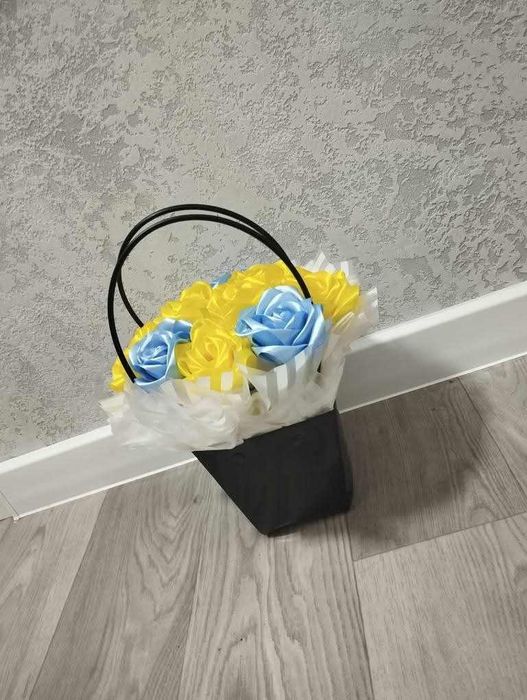 Букети з атласної стрічки