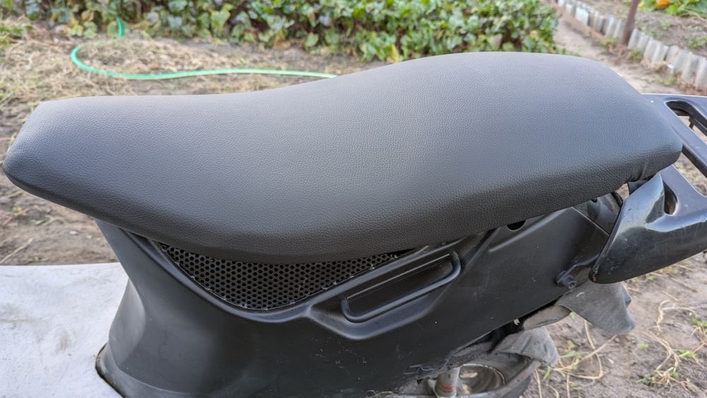 Скутер Suzuki 65cc 2х местный