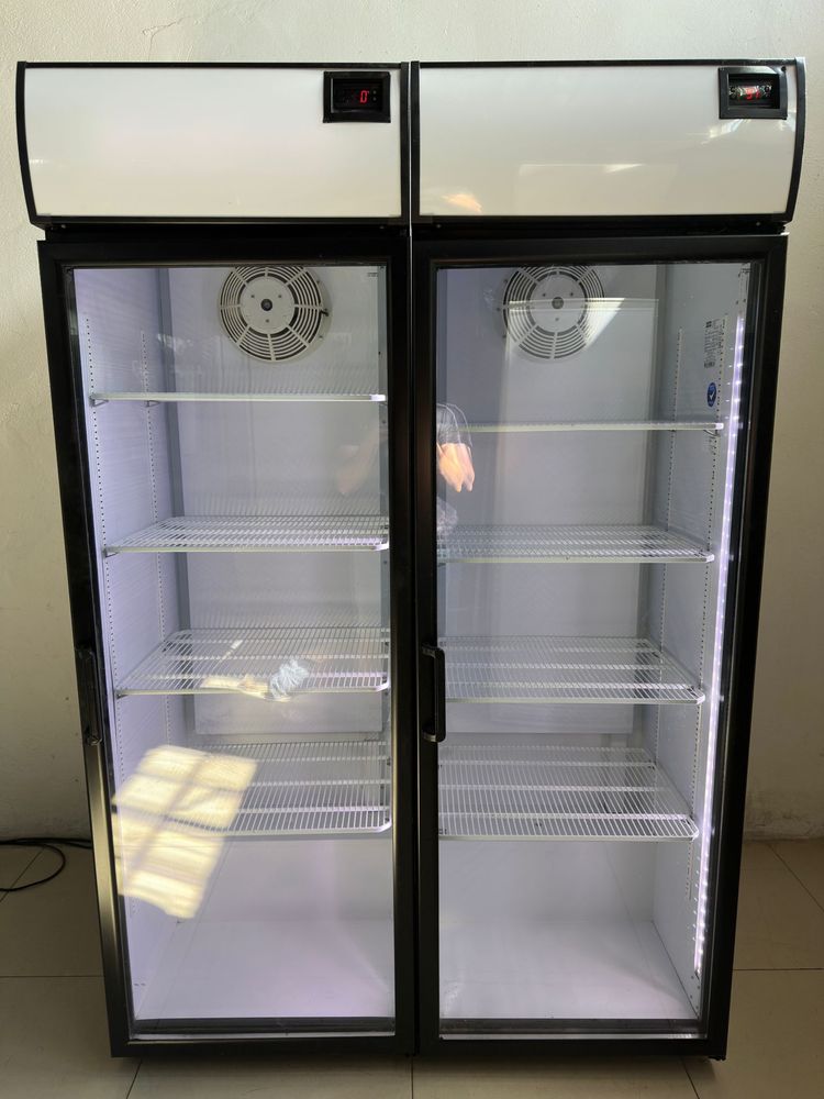 Lodówka chłodziarka  Frigoglass jak nowe 68 cm . 530 l ,